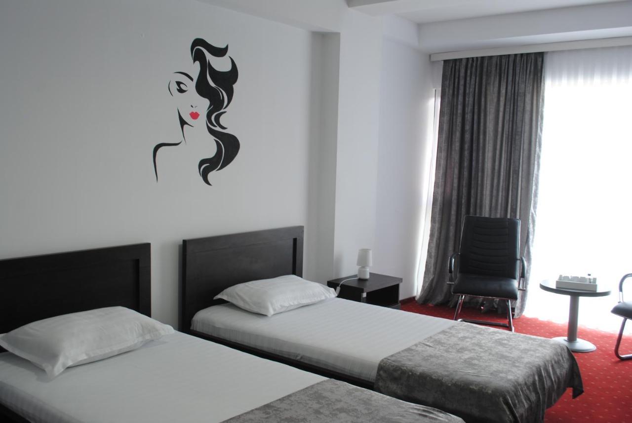 Hotel Corona Drobeta Turnu Severin Luaran gambar
