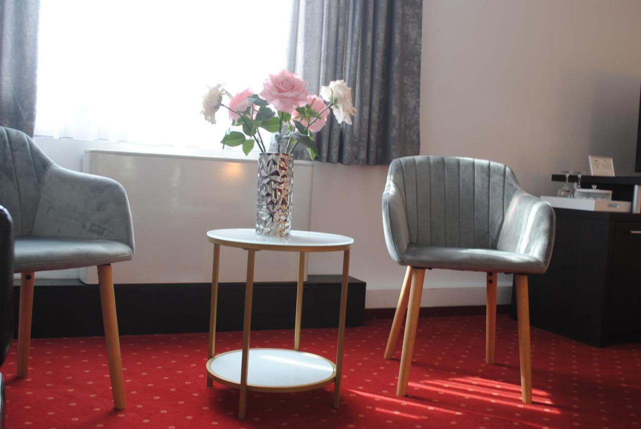 Hotel Corona Drobeta Turnu Severin Luaran gambar