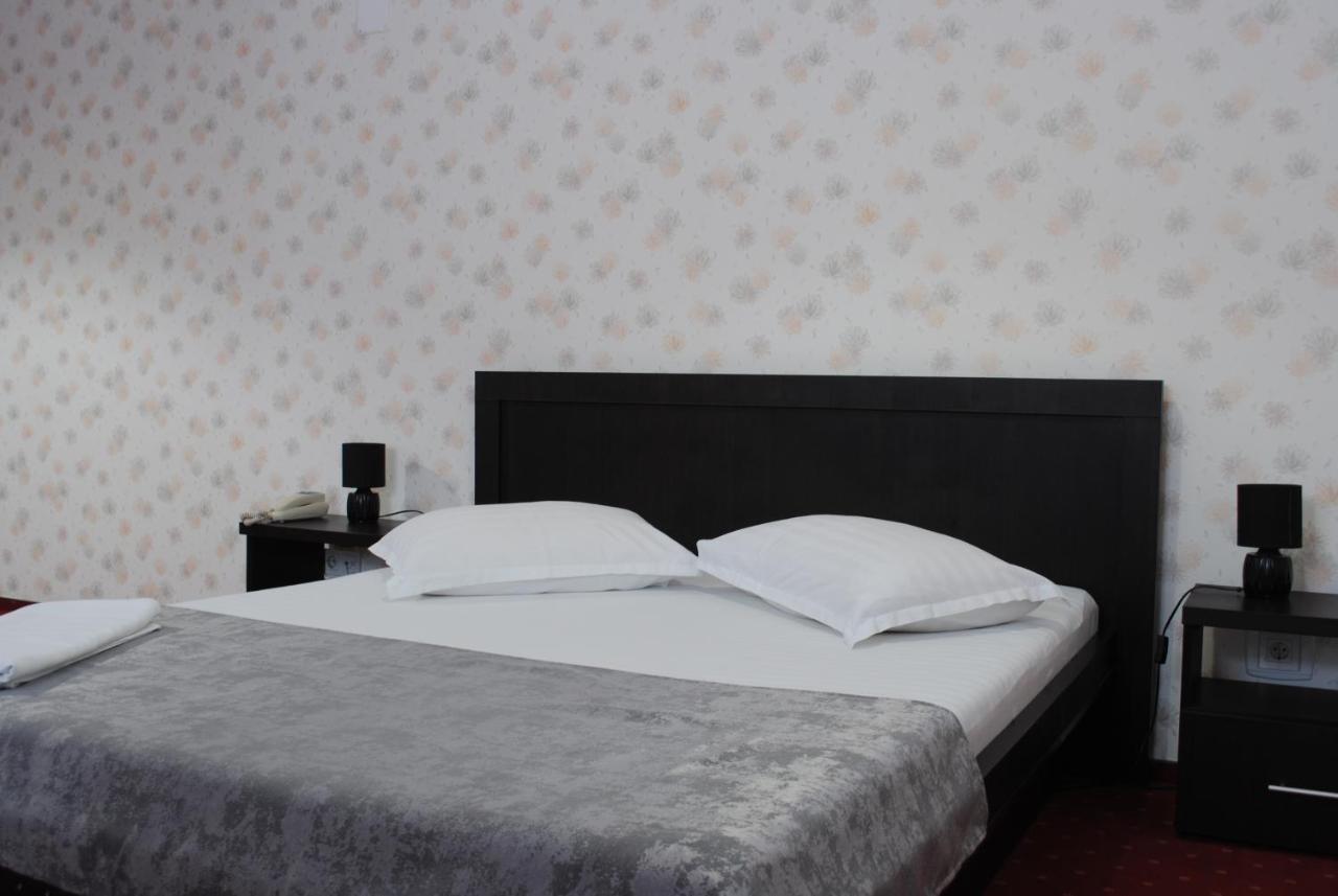Hotel Corona Drobeta Turnu Severin Luaran gambar