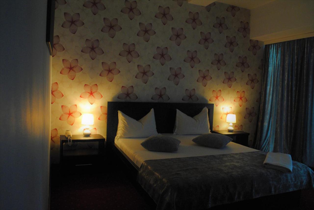 Hotel Corona Drobeta Turnu Severin Luaran gambar