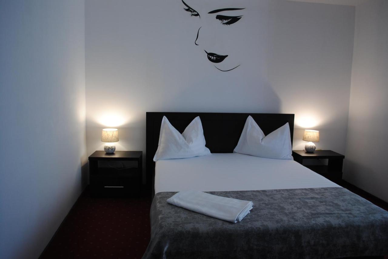 Hotel Corona Drobeta Turnu Severin Luaran gambar