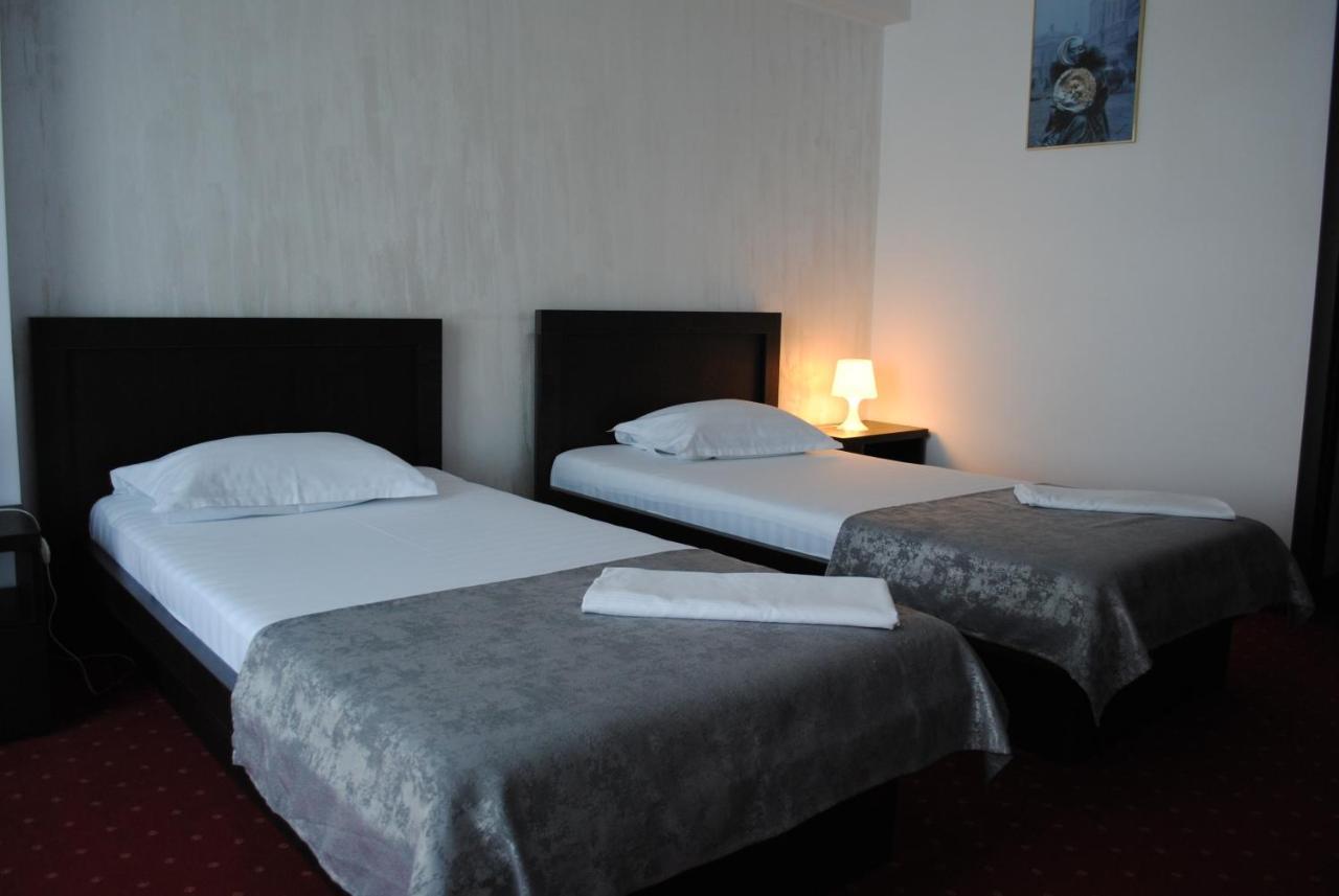 Hotel Corona Drobeta Turnu Severin Luaran gambar