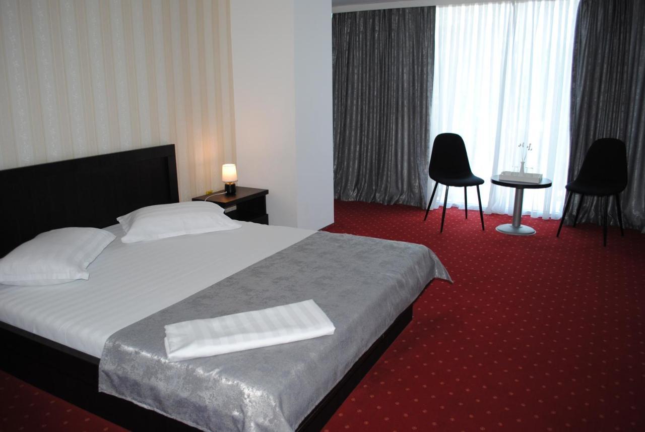 Hotel Corona Drobeta Turnu Severin Luaran gambar
