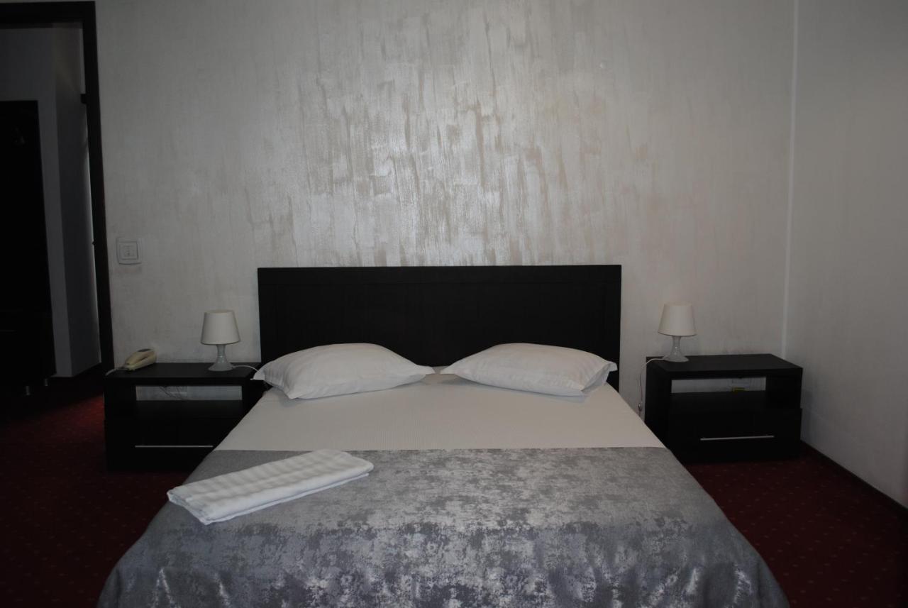 Hotel Corona Drobeta Turnu Severin Luaran gambar