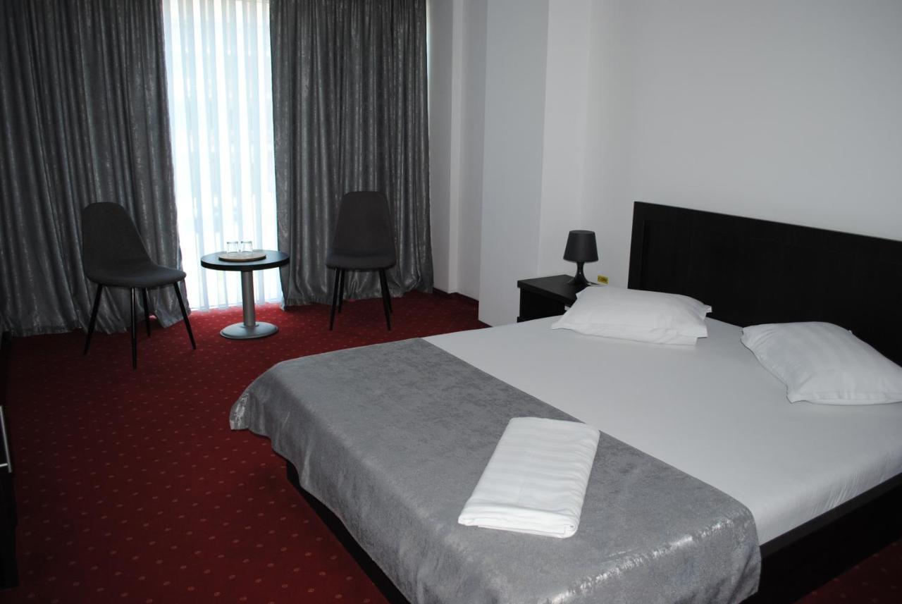 Hotel Corona Drobeta Turnu Severin Luaran gambar