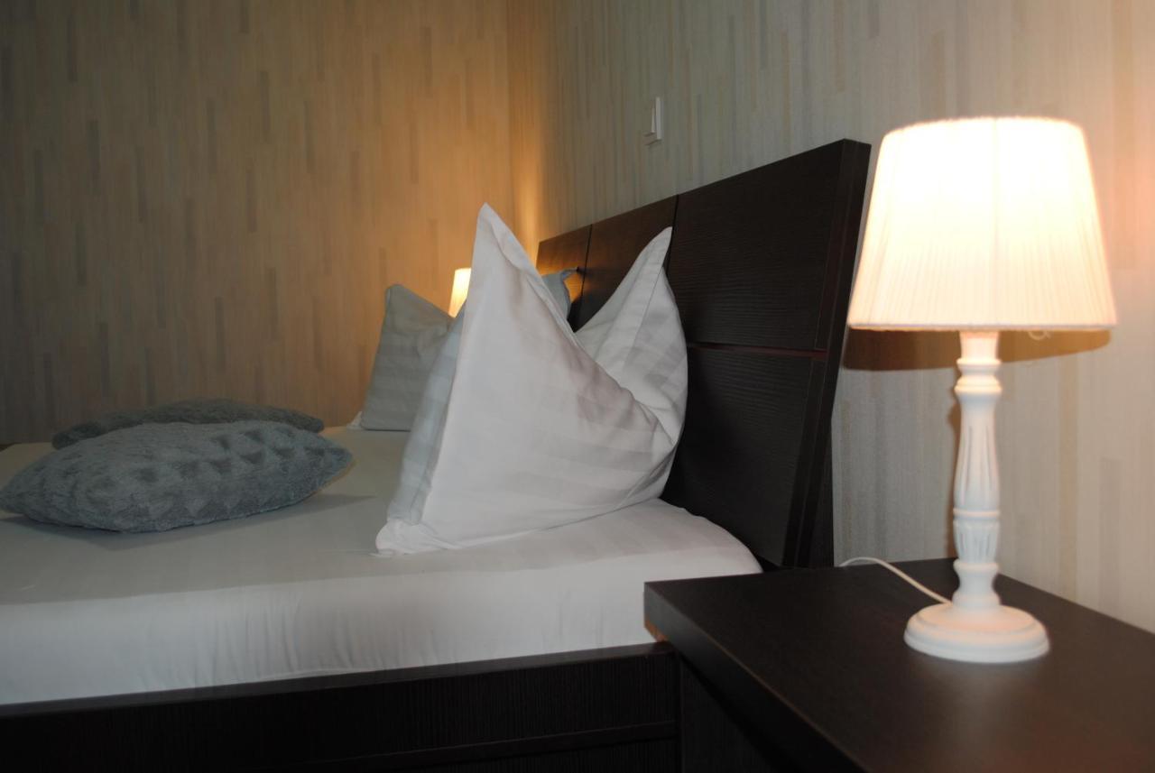 Hotel Corona Drobeta Turnu Severin Luaran gambar