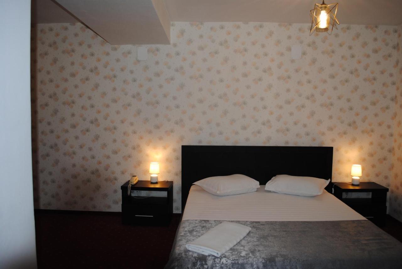Hotel Corona Drobeta Turnu Severin Luaran gambar
